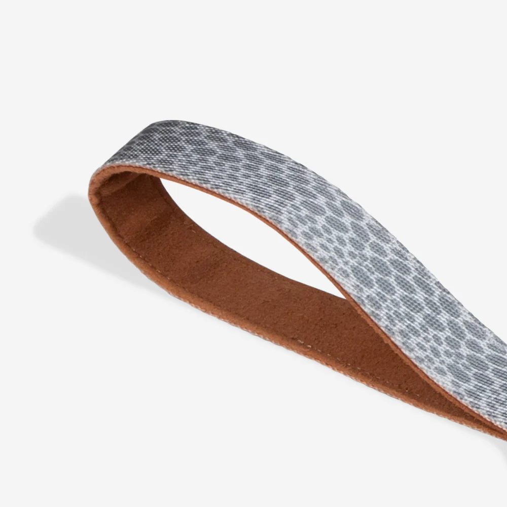 Correa Ruffleash - Antitirones para perros Suede Reebok x Zee.Dog de ZEEDOG, antitirones, suave