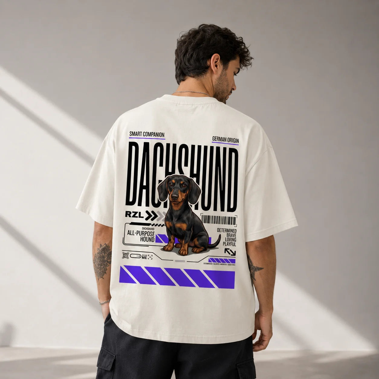 Camiseta Estampada Dachshund / Perro Salchicha - Oversize de RazasLovers, Blanco hueso, suave, bordado