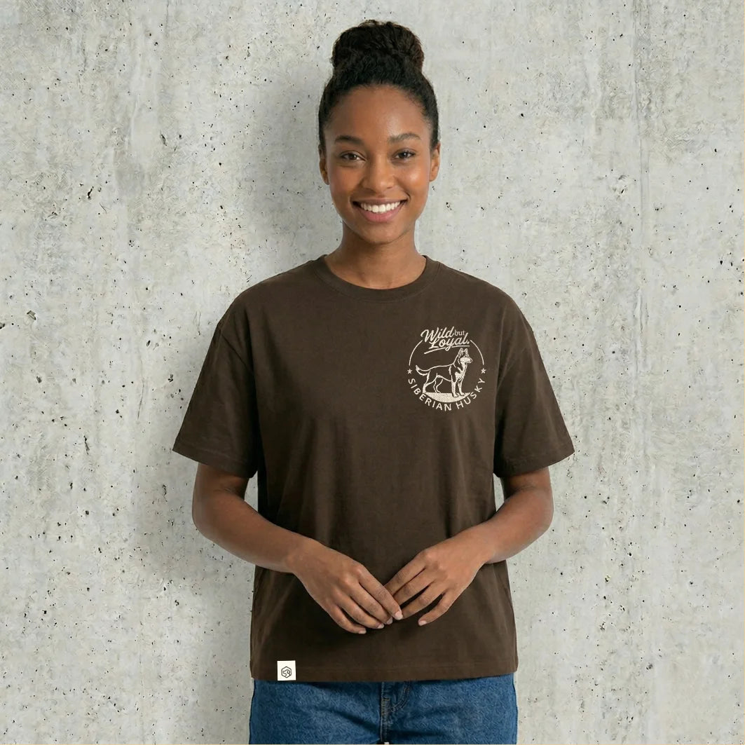 Camiseta Bordado Husky SIberiano - Regular Fit de RazasLovers, transpirable, suave