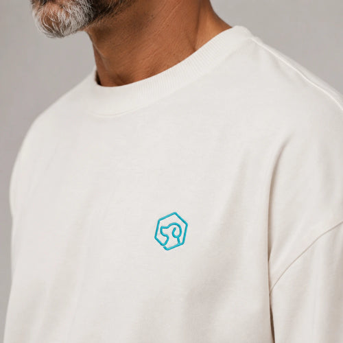 Camiseta básica Blanco hueso premium bordado - Oversize de RazasLovers, blanco, transpirable, suave, detalle