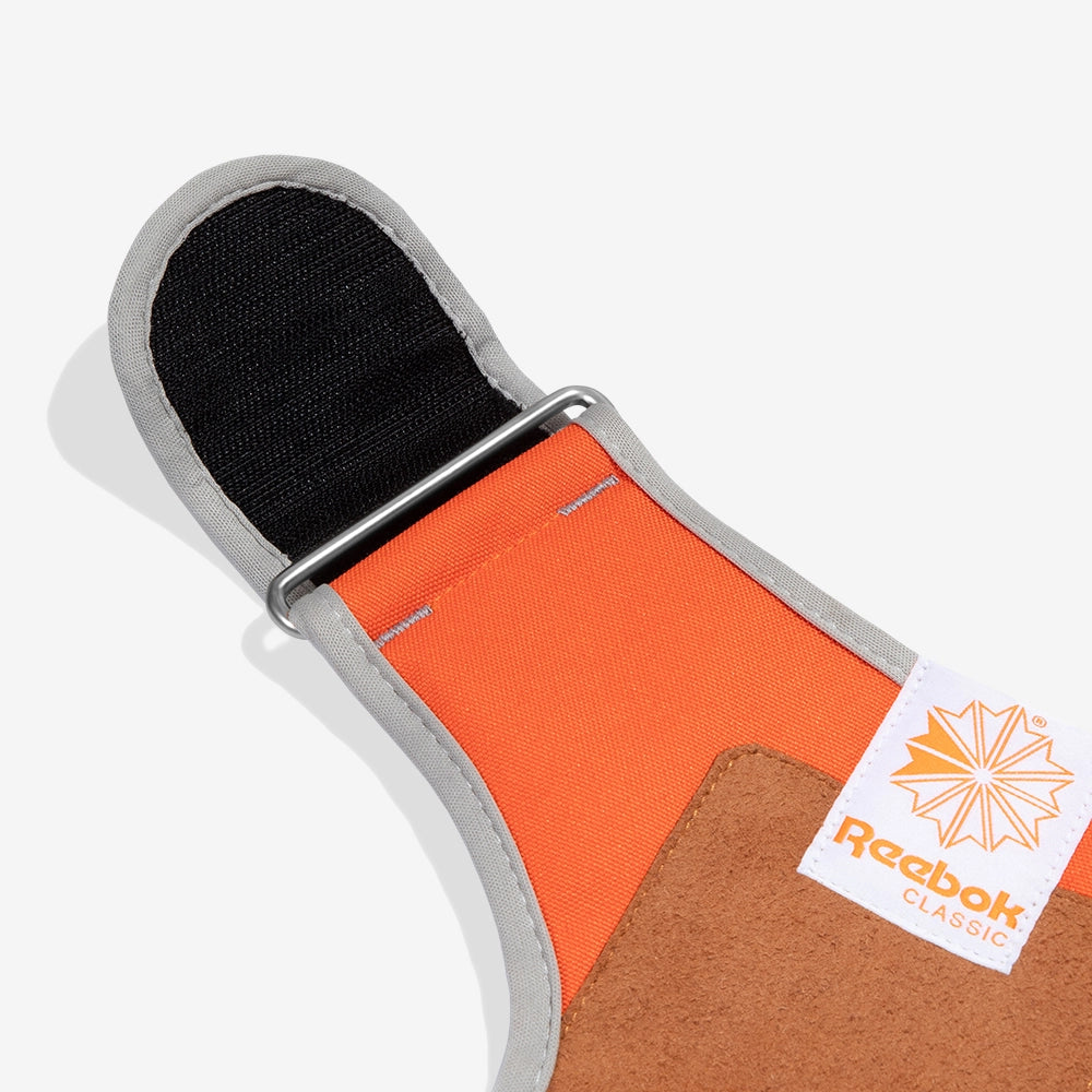 Pechera para perros Suede Reebok x Zee.Dog de ZEEDOG, ajustable, suave