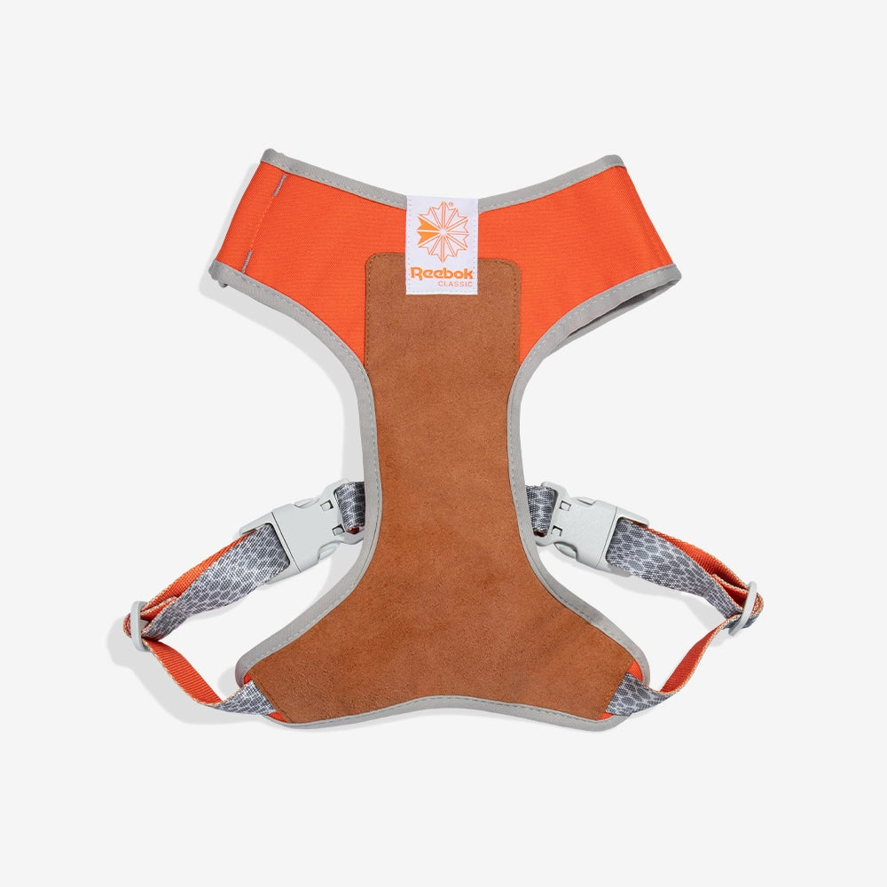 Pechera para perros Suede Reebok x Zee.Dog de ZEEDOG, ajustable, suave