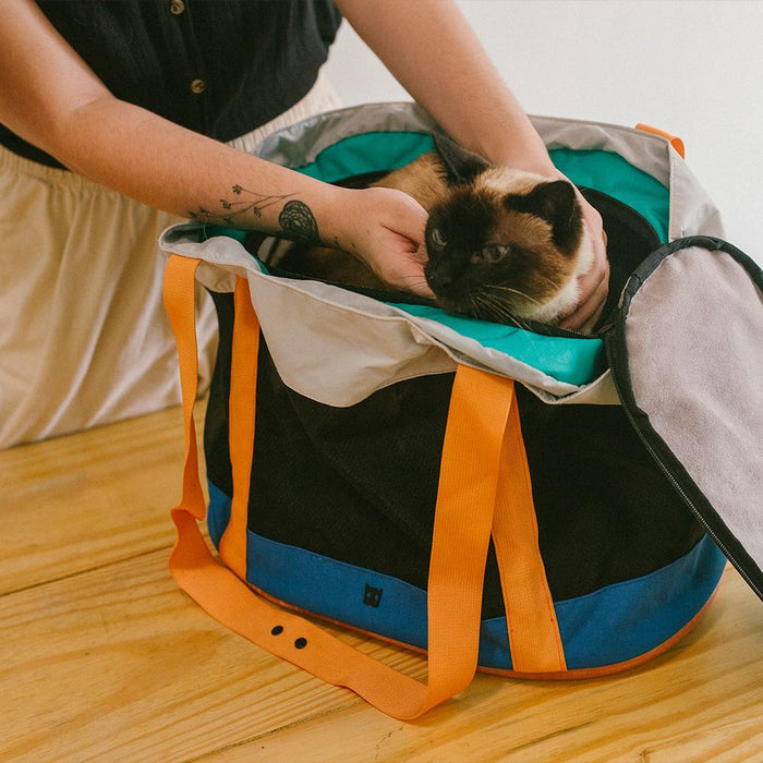 Maleta viajera para gato ZEECAT Polo de ZEEDOG, impermeable, vista principal